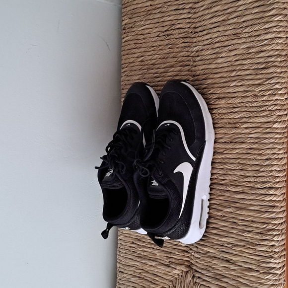 Nike Shoes - Nike Air Max size 7.5